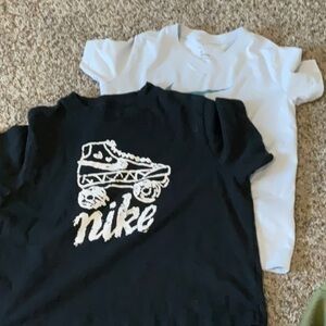 Nike Black and White Short Sleeve Tees